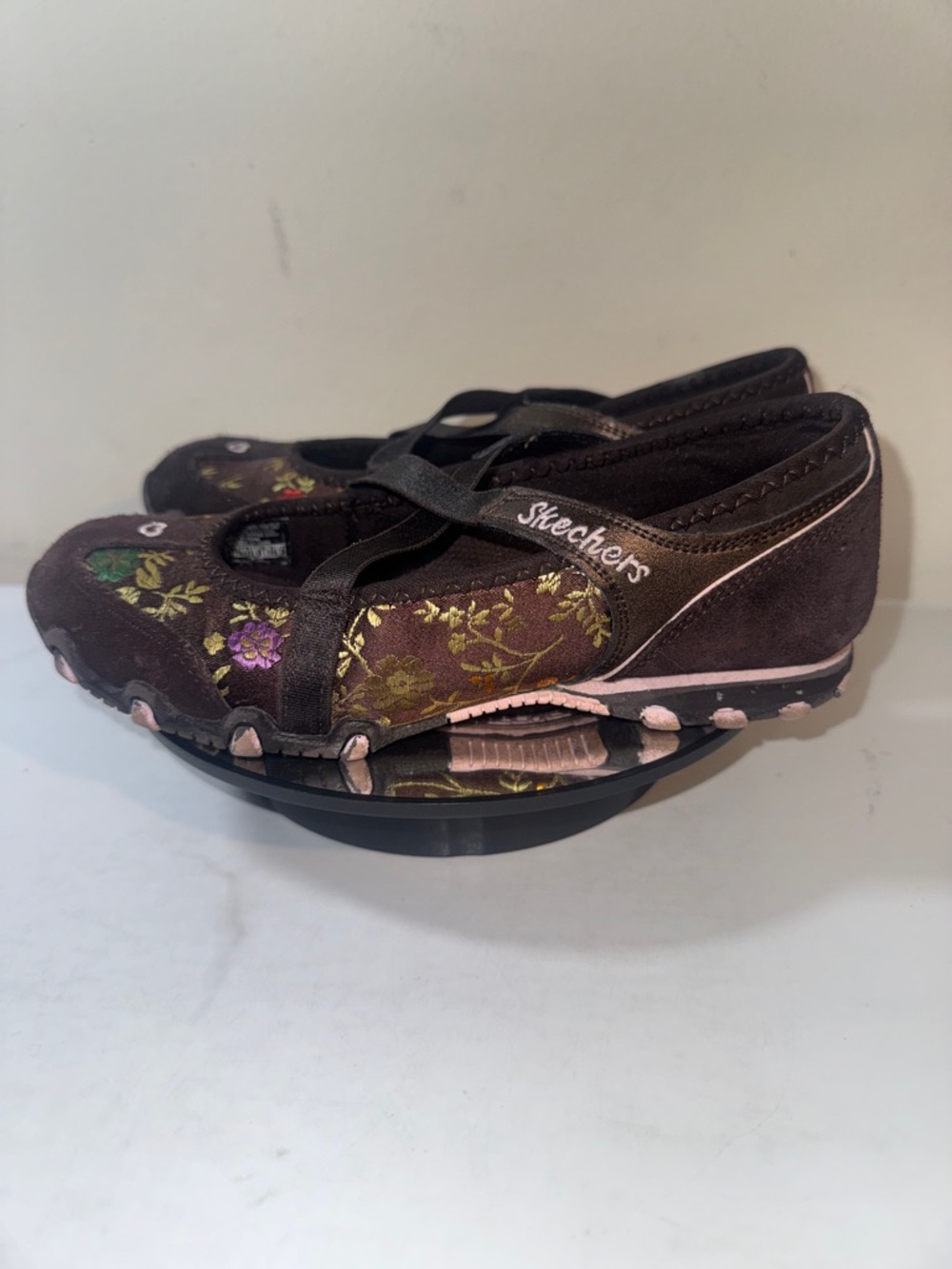 Skechers Dark Brown Floral Mary Jane Flats with Pink Accents - Girls Size 1.5